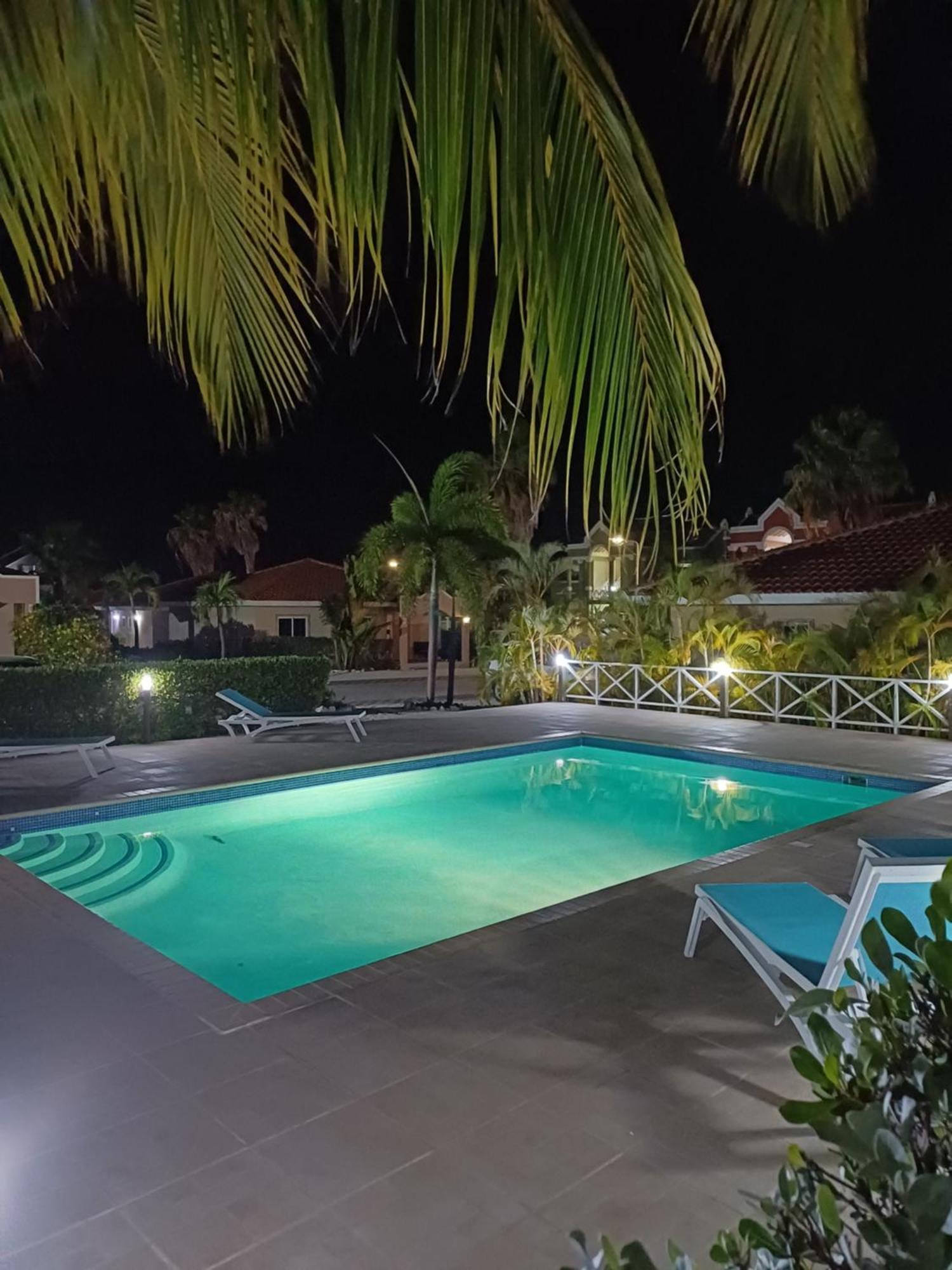 Caribbean Beach Resort Blenchi Curacao Willemstad Esterno foto